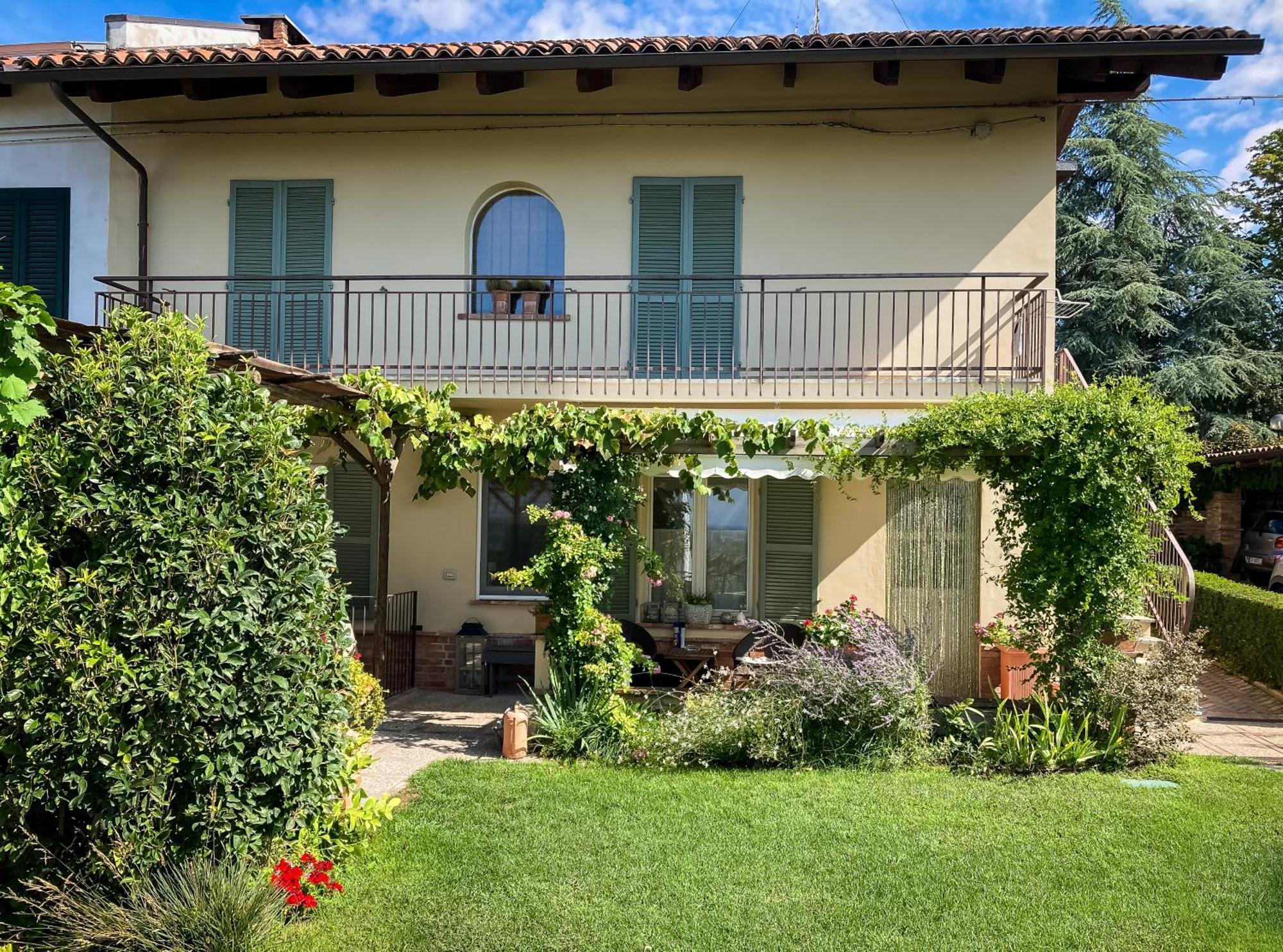 Ca Nostra B&B Home Restaurant Portacomaro Exterior photo